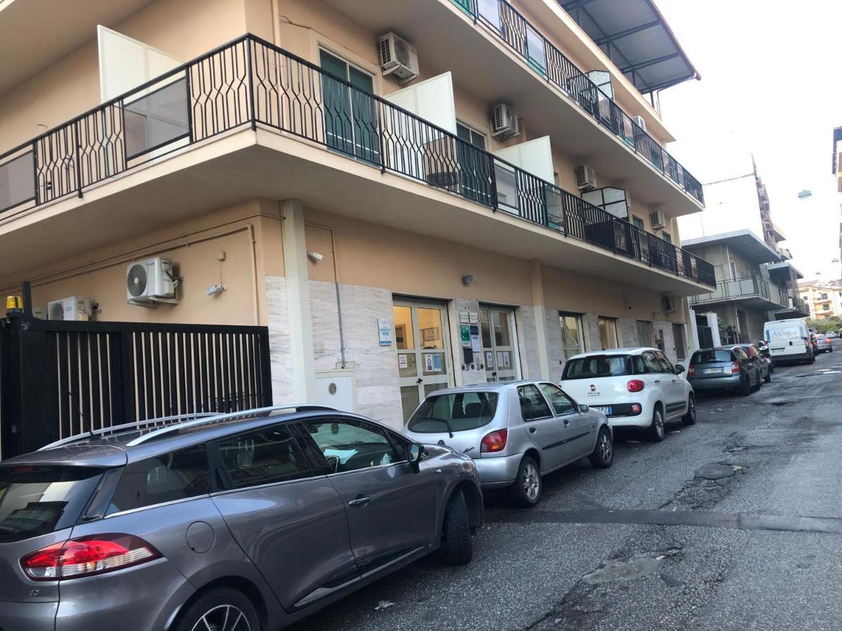 לינה וארוחת בוקר רג'יו די קאלאבריה Beauty House מראה חיצוני תמונה