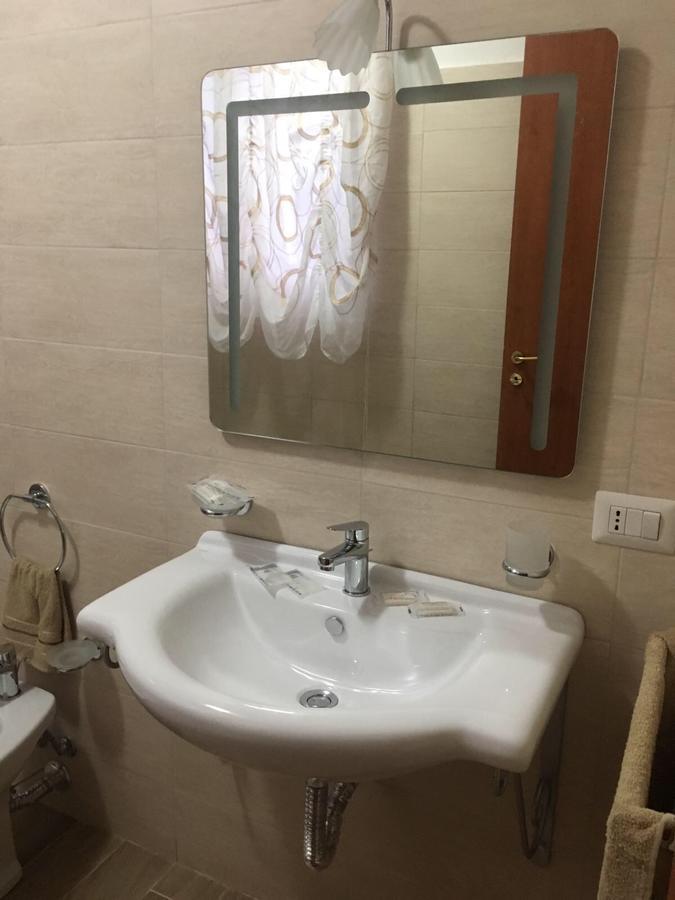 לינה וארוחת בוקר רג'יו די קאלאבריה Beauty House מראה חיצוני תמונה